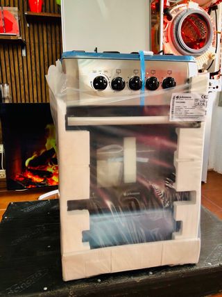 COCINA DE GAS BUTANO 4 FUEGOS 50CM EN FRIGOMARK
