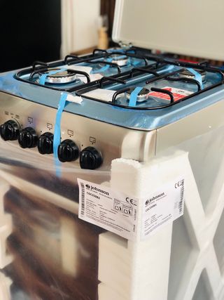 COCINA DE GAS BUTANO 4 FUEGOS 50CM EN FRIGOMARK