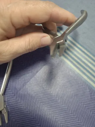 3 Alicates Odontología