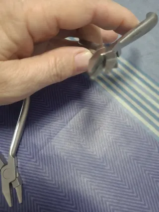 3 Alicates Odontología