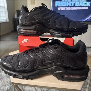 T.40 Nike Air Max Plus Triple Black Zapatillas