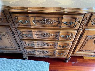 Mueble de roble macizo estilo clásico