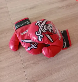 Guantes de Boxeo Piratas del Caribe Rojos