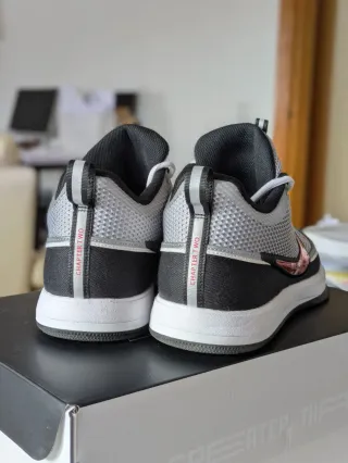 Nike Book 2 Spiridon