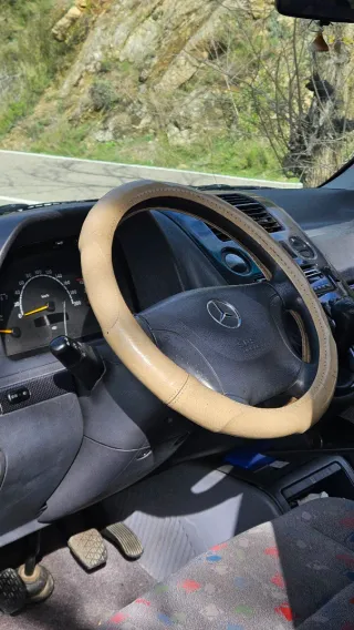 Mercedes-Benz Vito V220 2003