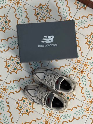 New Balance 9060 Grey