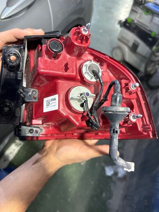 Piloto trasero izquierdo Kia Niro