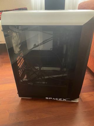 Caja PC Blanca y Negra