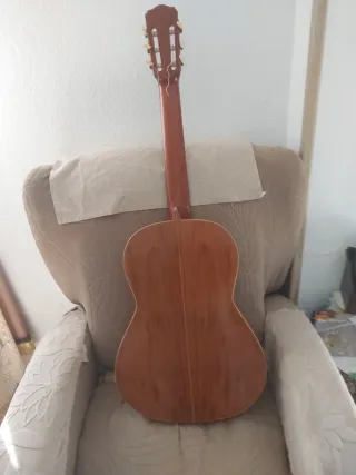 Guitarra Antigua Casa Gol