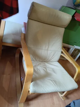 BUTACA de cuero y madera