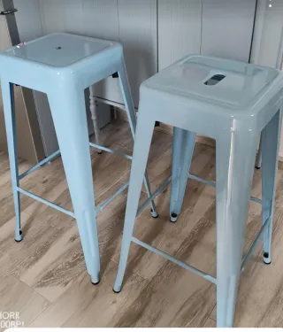 Sillas de barra azul metal
