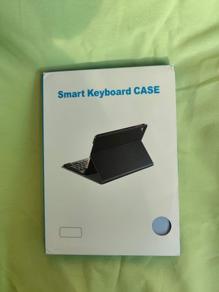 Funda + teclado para iPad 10" - Lila (nuevo)