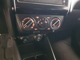 Suzuki Swift 2021 - 0527LRK