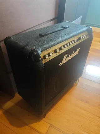 Amplificador Guitarra Marshall 8080 Valvestate