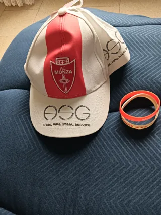 Cappellino e braccialetti Monza