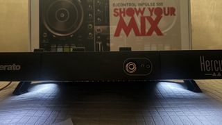 Controladora DJ Hercules Inpulse 500 Serato