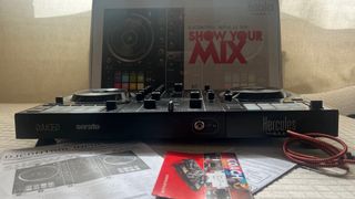 Controladora DJ Hercules Inpulse 500 Serato