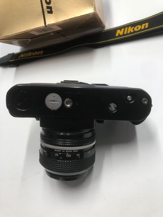 Cámara Nikon F3 y objetivo 50 mm f1.4.