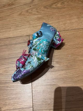 Zapatos de fallera bordados talla 33