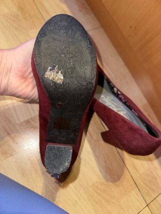 Zapatos tacón granates Refresh