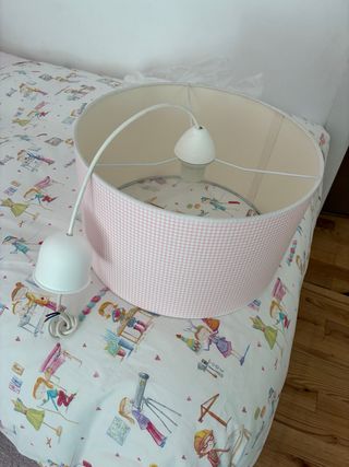 Lámpara techo infantil niña cuadros rosa