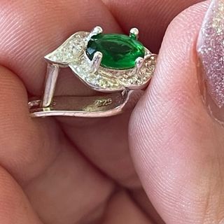 Elegante Conjunto de Plata 925 y Piedra Verde