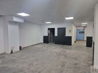 Local comercial en venta en Can Clota en Esplugues de Llobregat