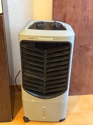 Enfriador de aire Honeywell casi nuevo