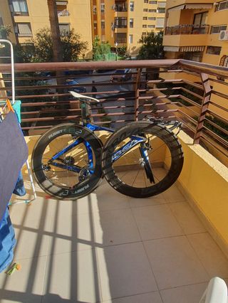 Bicicleta de carretera Orbea azul