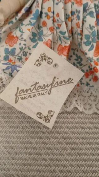 Boneca de porcelana italiana