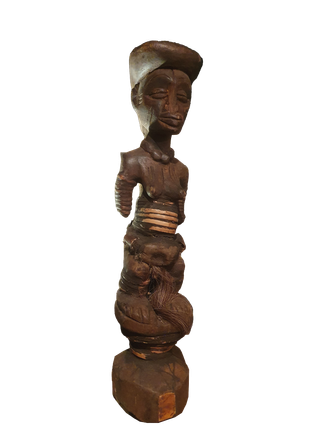 Figura de madera africana tallada