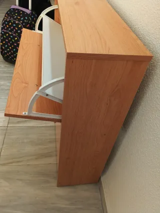 Zapatero de madera