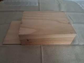 CAJA DE MADERA DE VINO RAIMAT 34X27X10 tapa corred