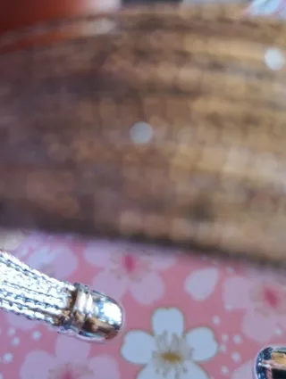 Bonita esclava en plata con marca