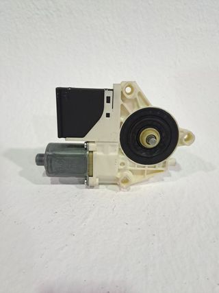 MOTOR ELEVALUNAS TRASERO DERECHO RENAULT MEGANE III BERLINA