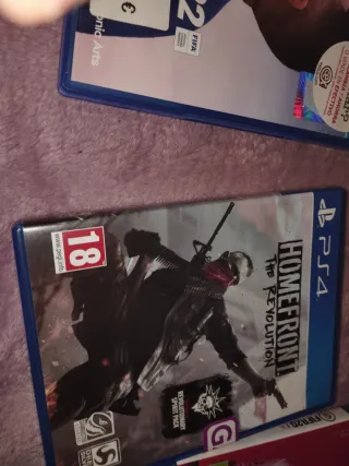 PlayStation 4 Negra + Mando