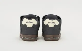 Zapatillas Globe Talla 45 Negras y Marrones
