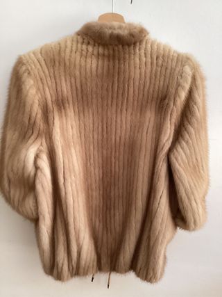 Abrigo de pelo moderno