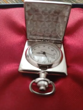 Orologio da taschino e da collo vintage con fiori