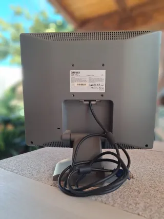 Monitor PC Plataforma Gris