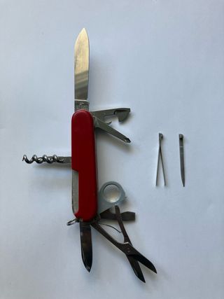 Vintage Victorinox Explorer Roja