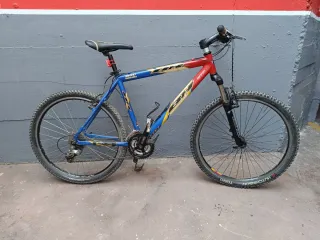 Bicicleta BH Sierra Nevada