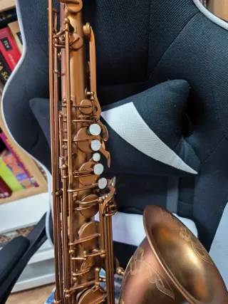 Saxofón Tenor Bronce