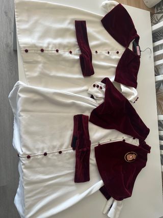 Vendo cada tunica de monaguillo a 60€ cada una