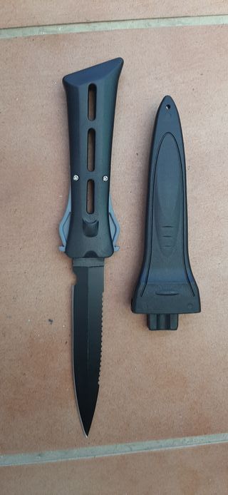 Cuchillo de buceo y pesca submarina