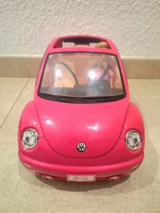 Barbie y su coche Escarabajo