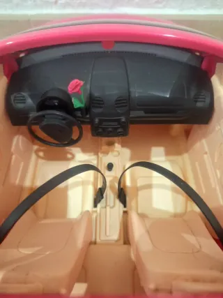 Barbie y su coche Escarabajo
