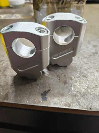 Elevadores manillar Honda ADV 750