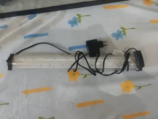 Acuario 60L con filtro mochila y luz LED