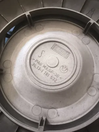 Tapacubos para BMW. Leer descripción.